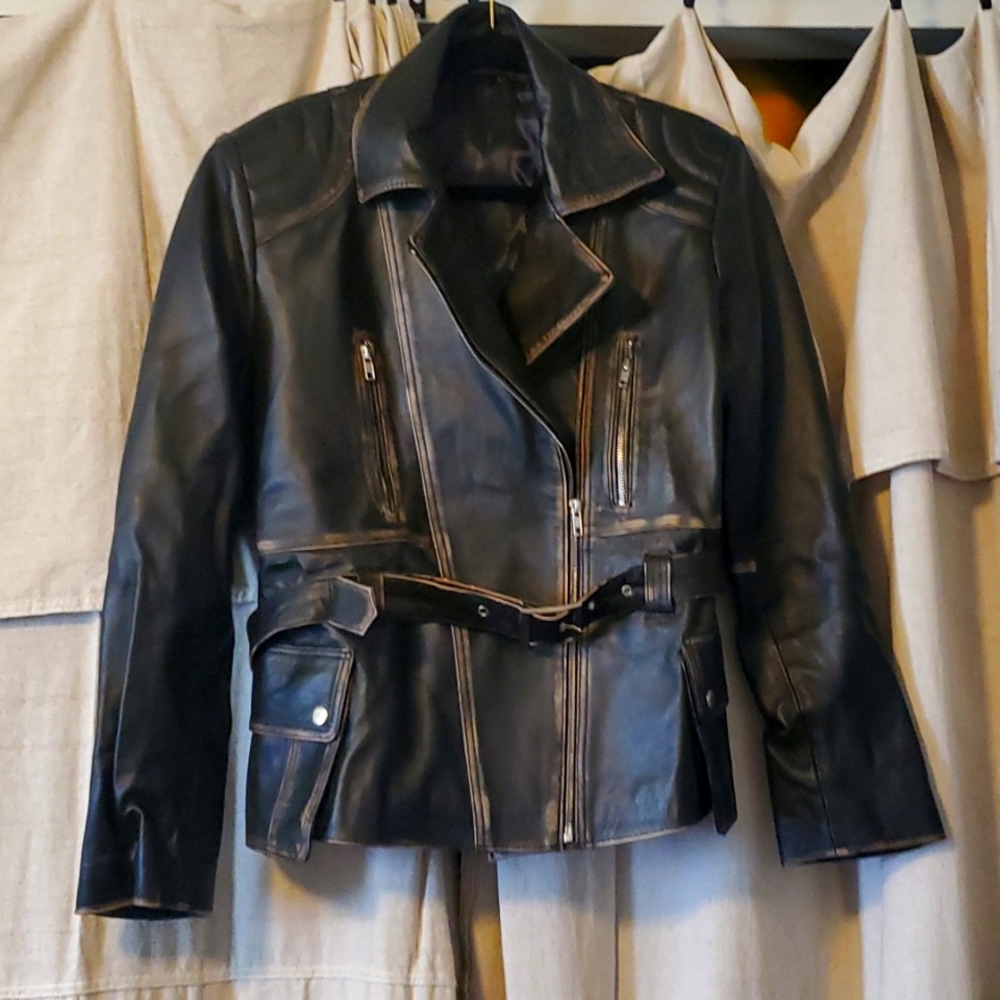 Leather jacket. Lambskin Leather motorcycle jacket. Size xlg, distressed black